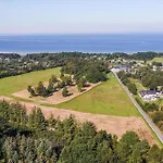 4 Bedroom Pet Friendly In