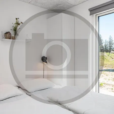 Gorgeous In With Jacuzzi Holiday home Glesborg