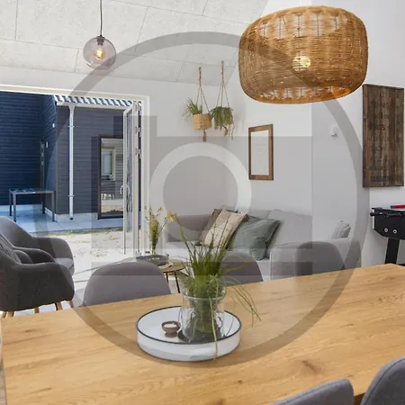 4 Bedroom Pet Friendly In * Glesborg