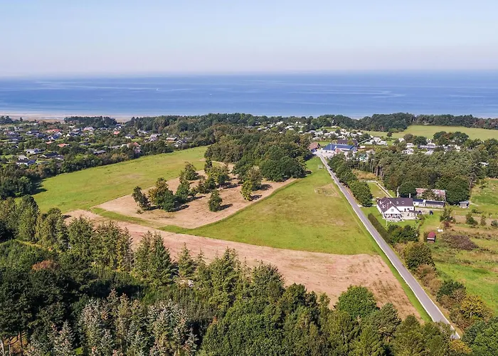 4 Bedroom Pet Friendly In